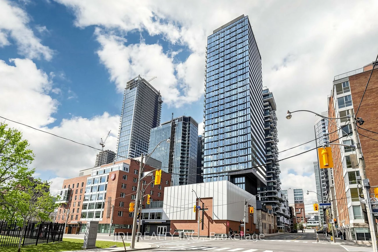 47, Mutual, Church-Yonge Corridor, Toronto