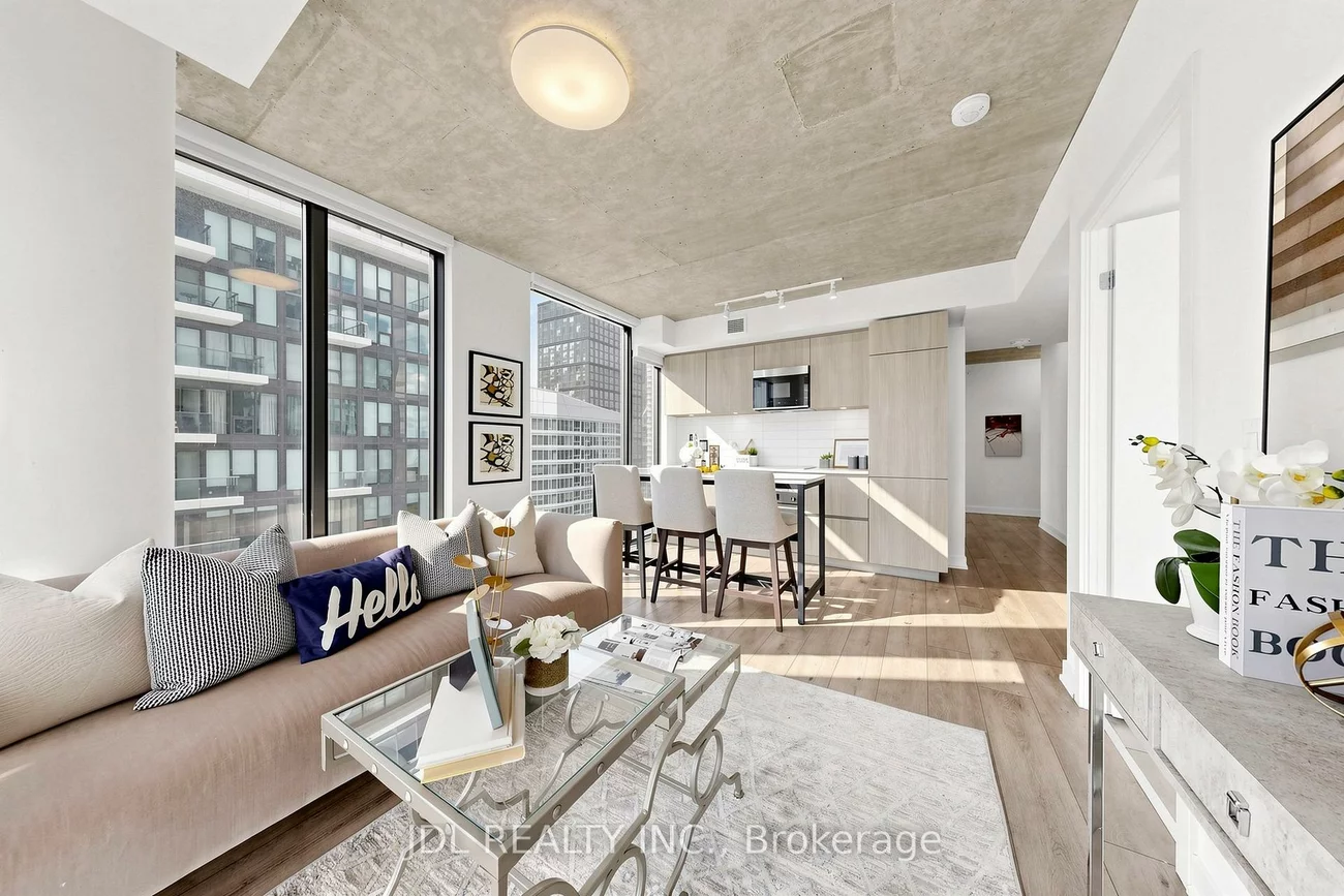 47, Mutual, Church-Yonge Corridor, Toronto