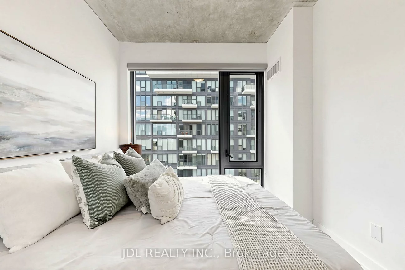 47, Mutual, Church-Yonge Corridor, Toronto