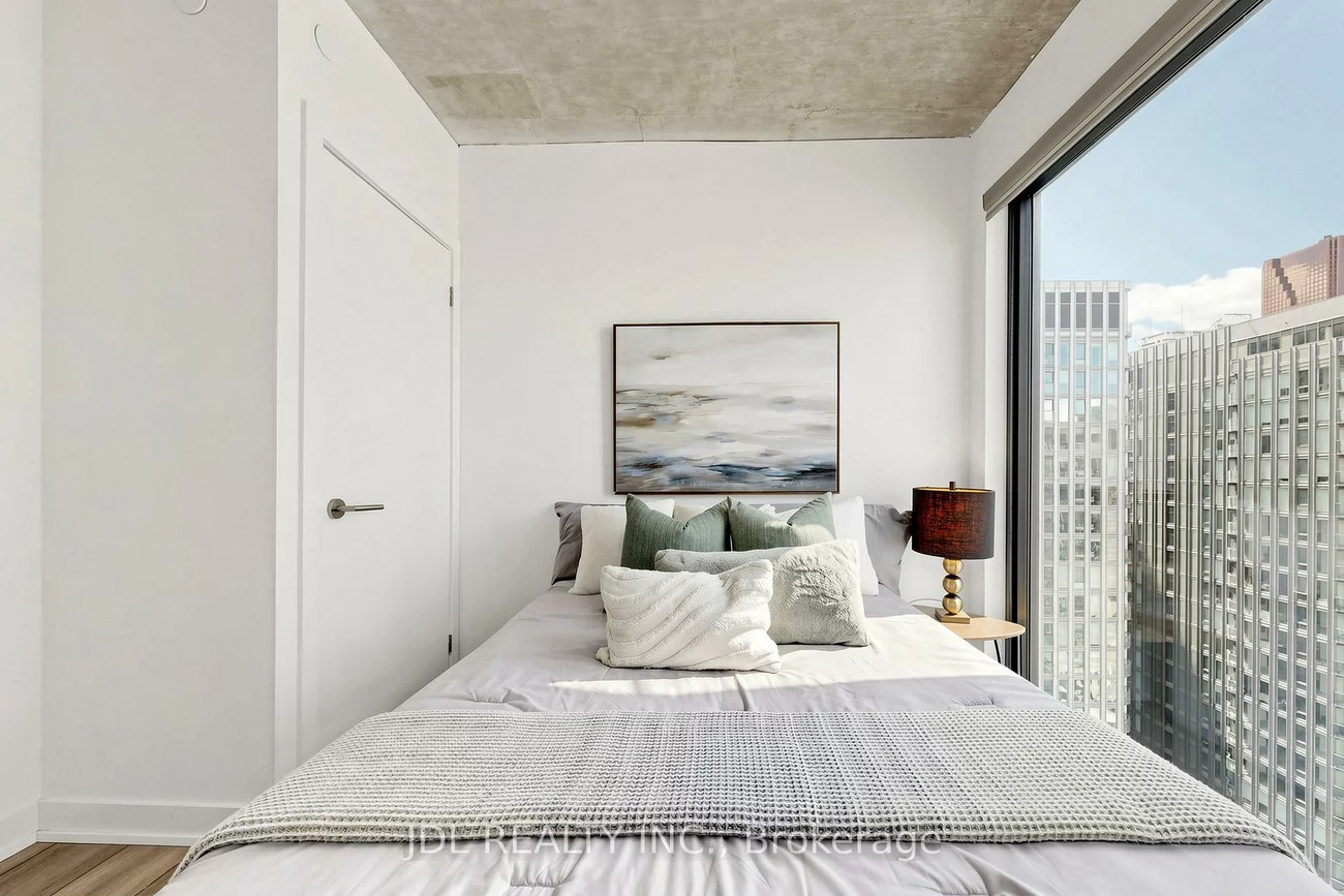 47, Mutual, Church-Yonge Corridor, Toronto