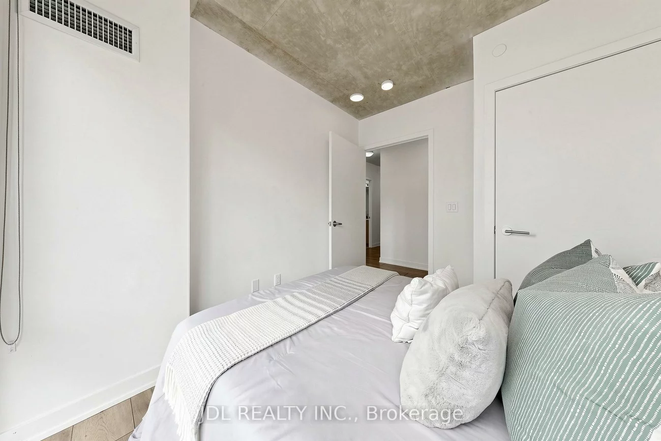 47, Mutual, Church-Yonge Corridor, Toronto