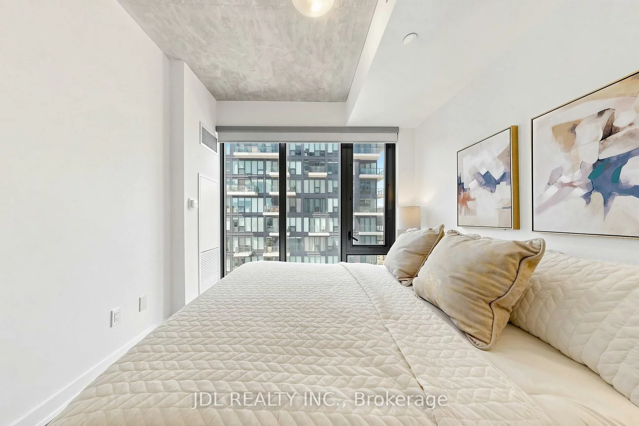 47, Mutual, Church-Yonge Corridor, Toronto