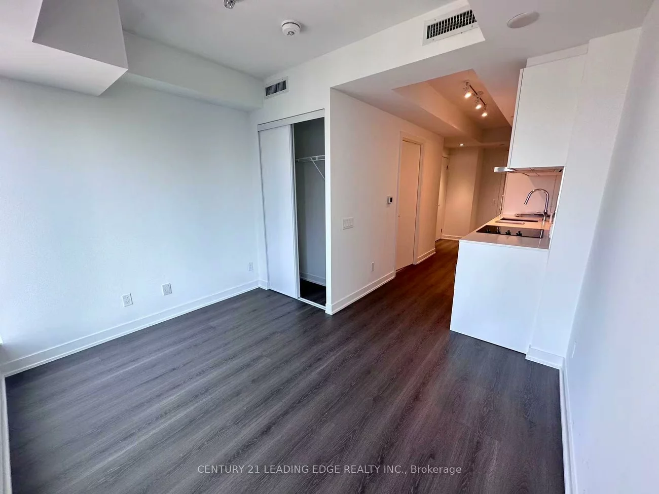 8, Wellesley, Bay Street Corridor, Toronto