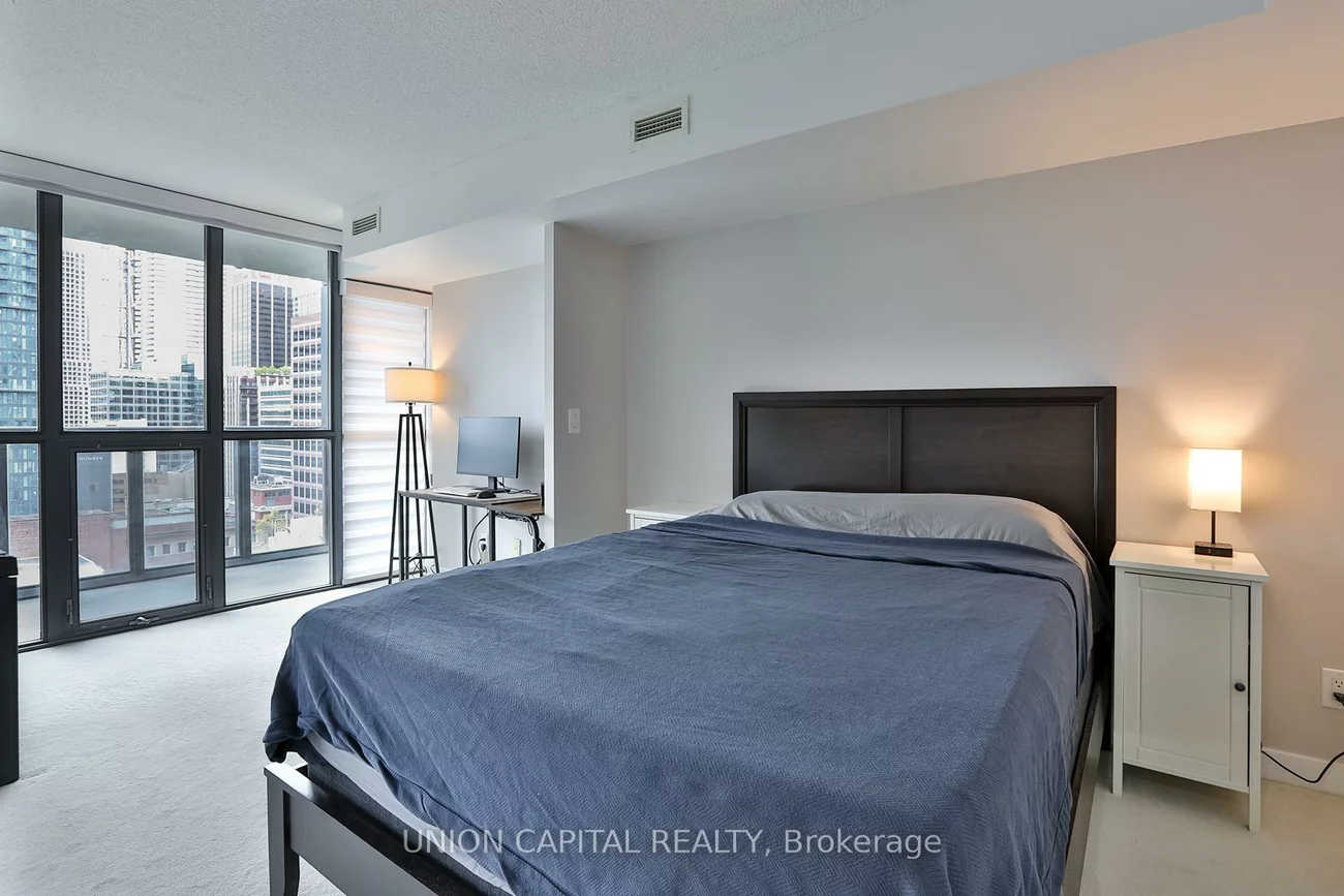 110, Charles, Church-Yonge Corridor, Toronto