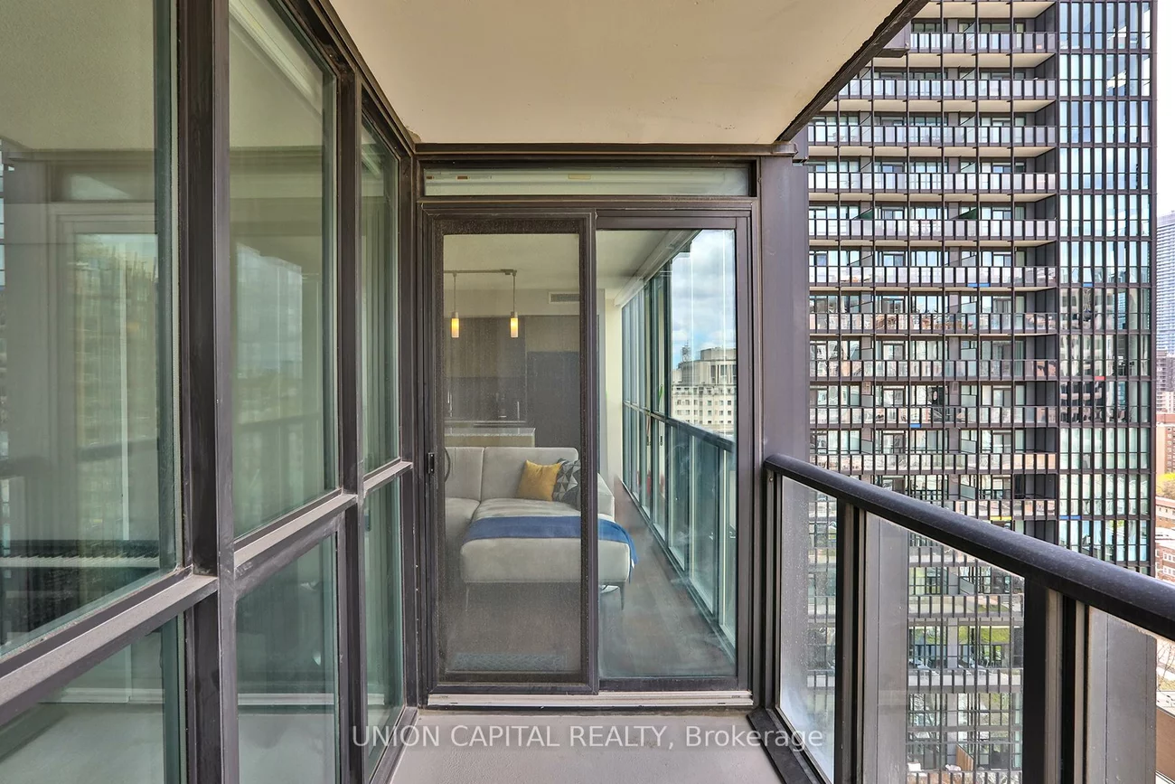 110, Charles, Church-Yonge Corridor, Toronto