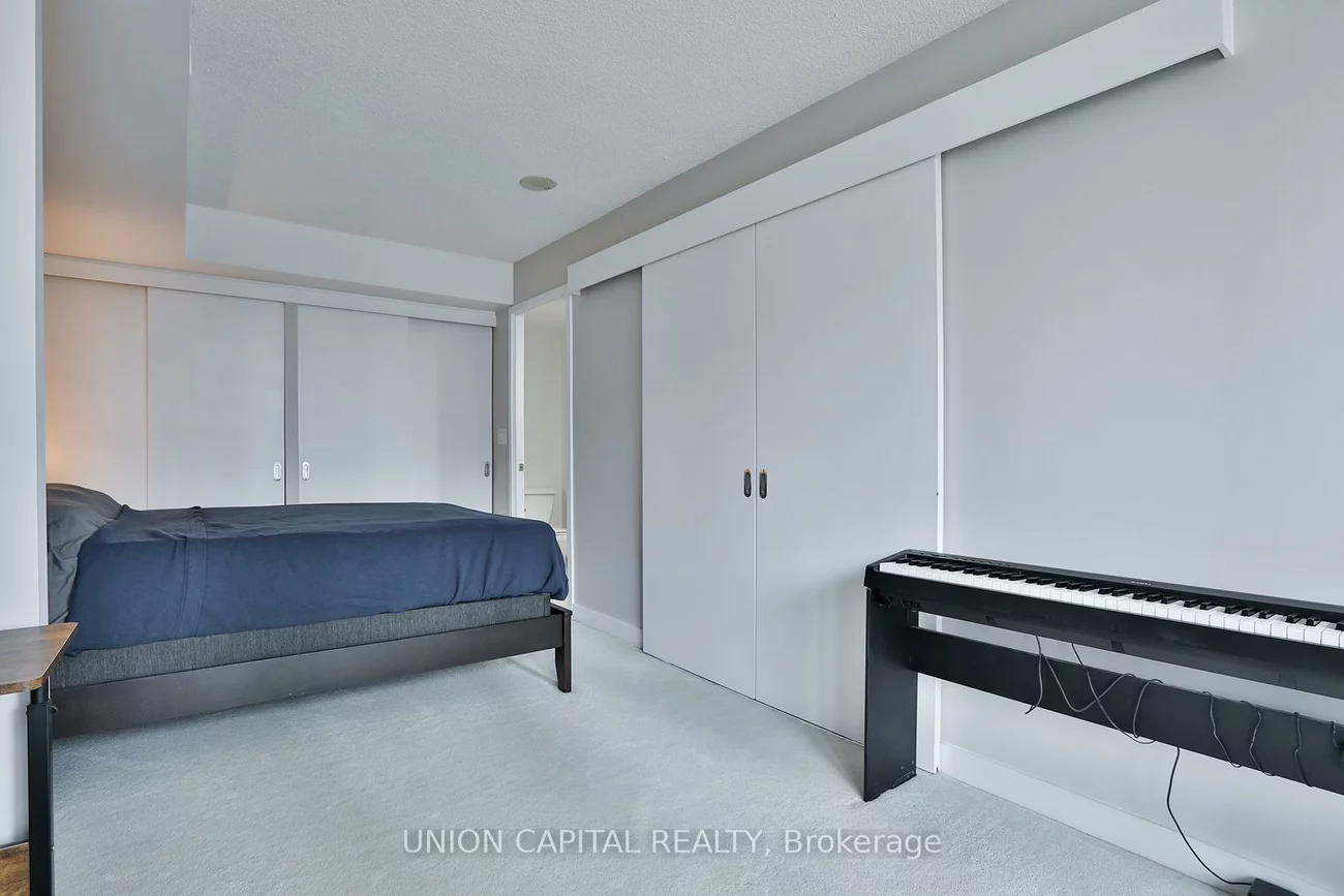 110, Charles, Church-Yonge Corridor, Toronto