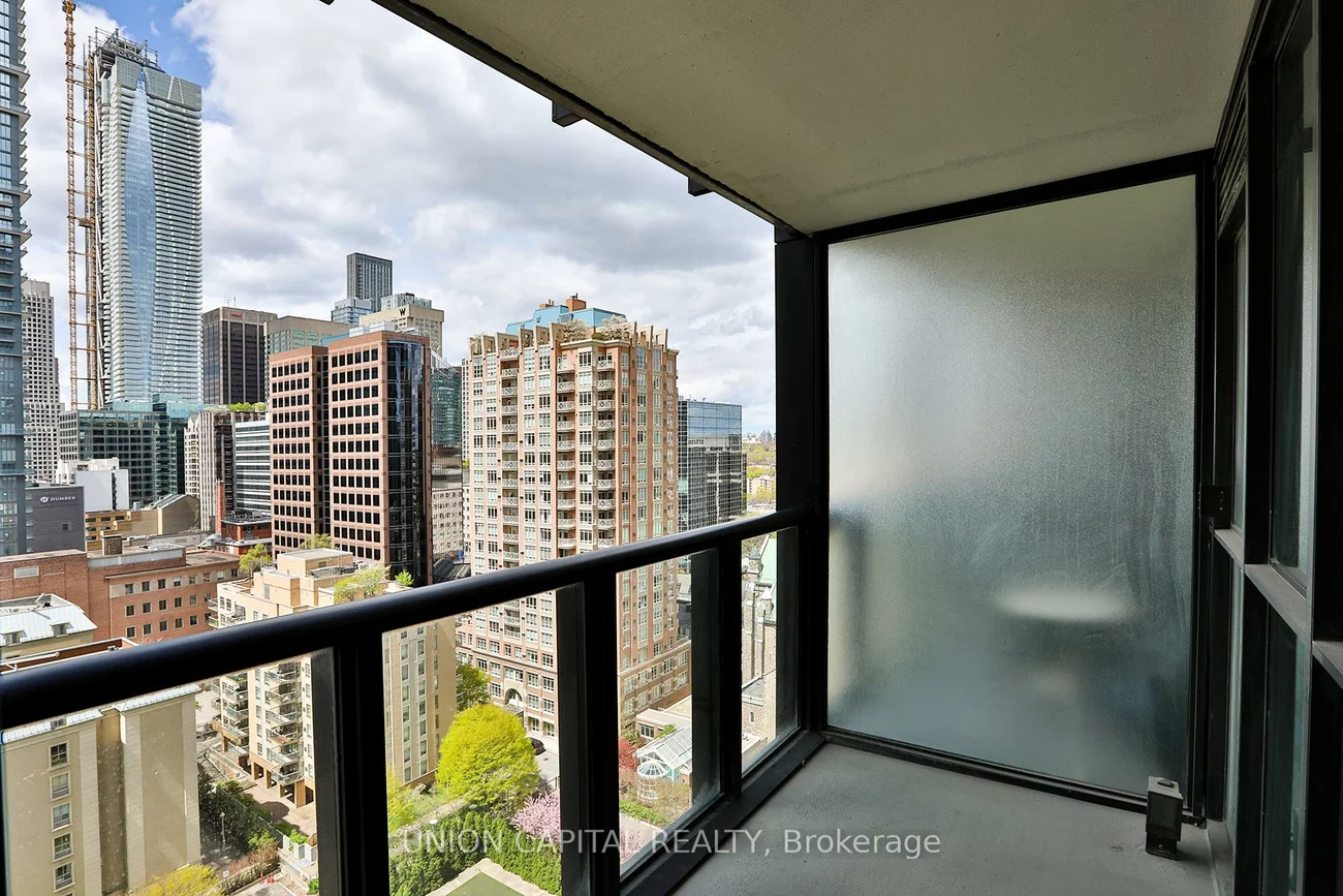 110, Charles, Church-Yonge Corridor, Toronto