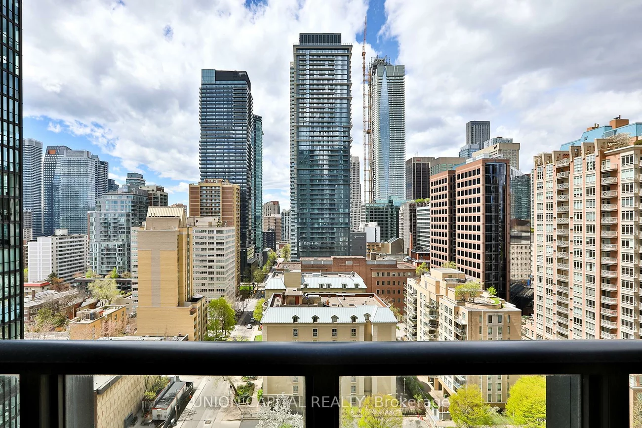 110, Charles, Church-Yonge Corridor, Toronto