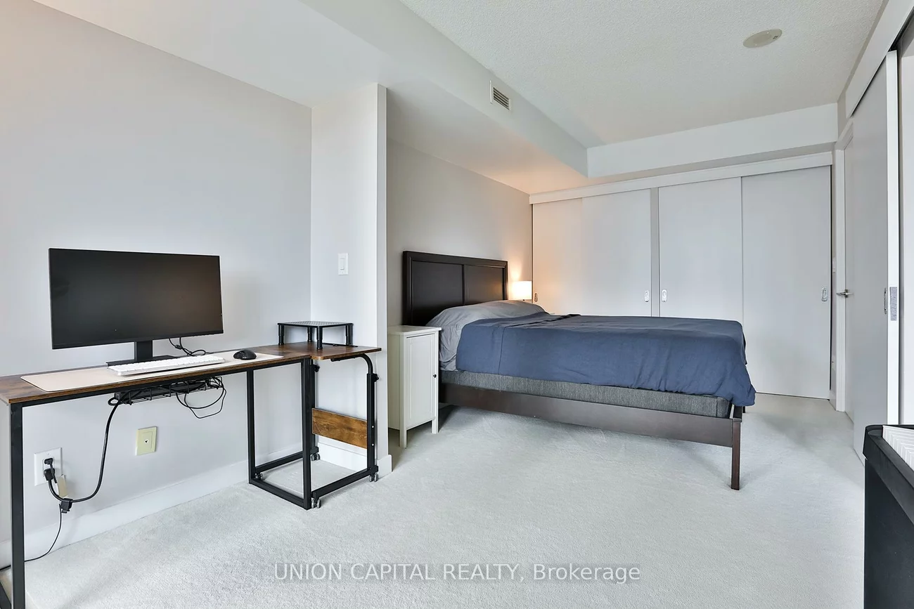 110, Charles, Church-Yonge Corridor, Toronto