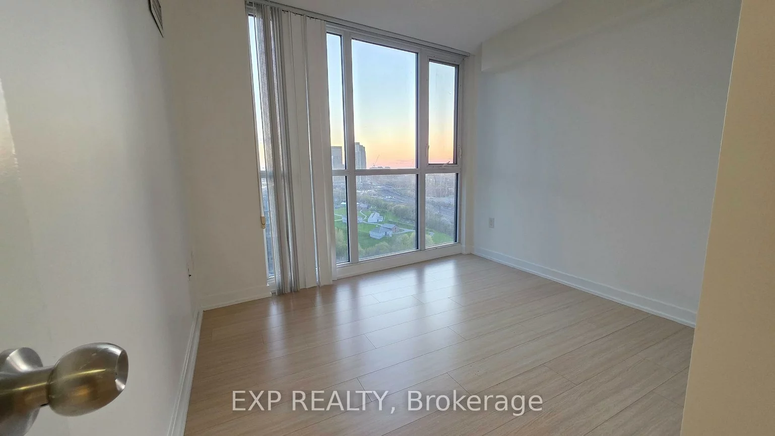 85, Queens Wharf, Waterfront Communities C1, Toronto