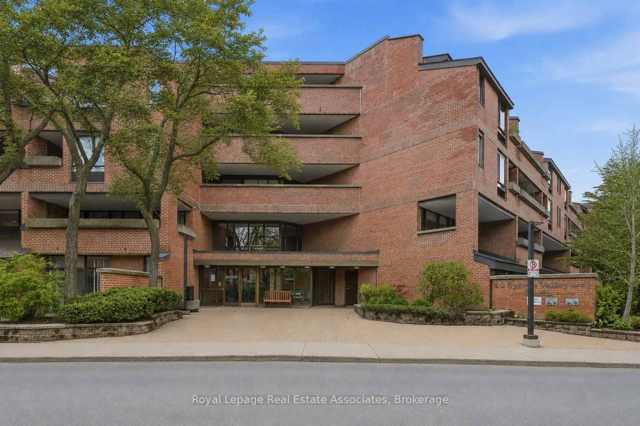 40, Sylvan Valley, Bedford Park-Nortown, Toronto