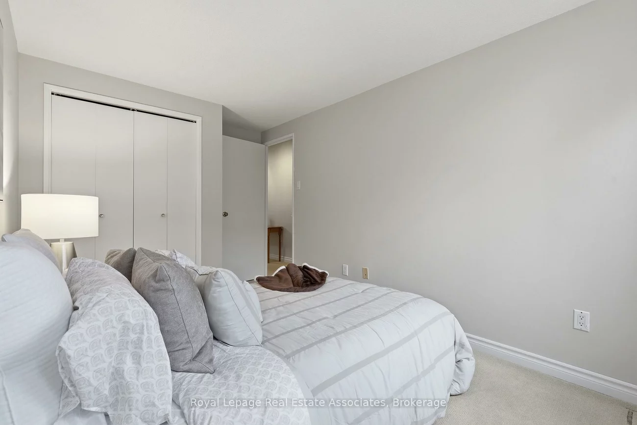 40, Sylvan Valley, Bedford Park-Nortown, Toronto