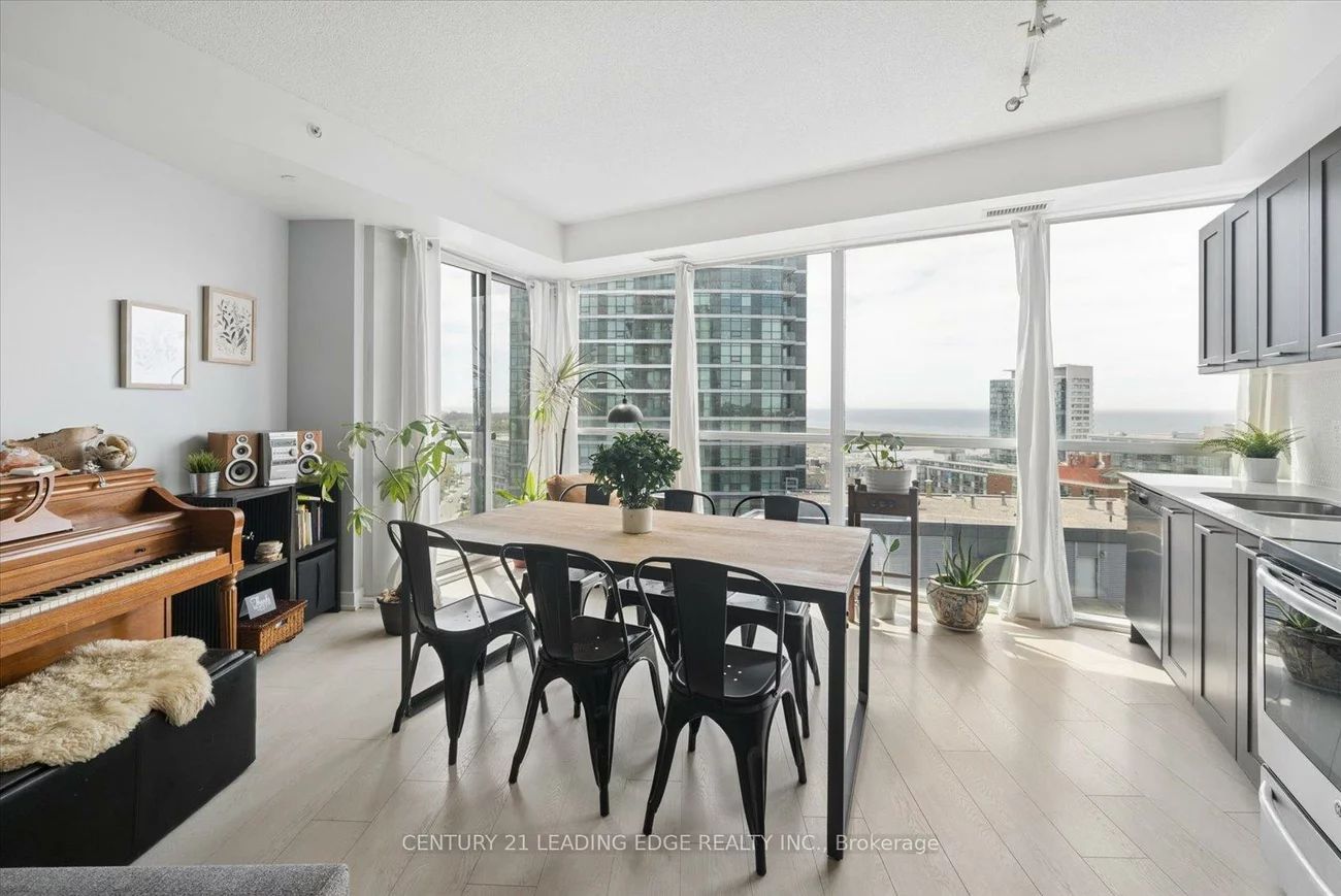 20, Bruyeres, Waterfront Communities C1, Toronto