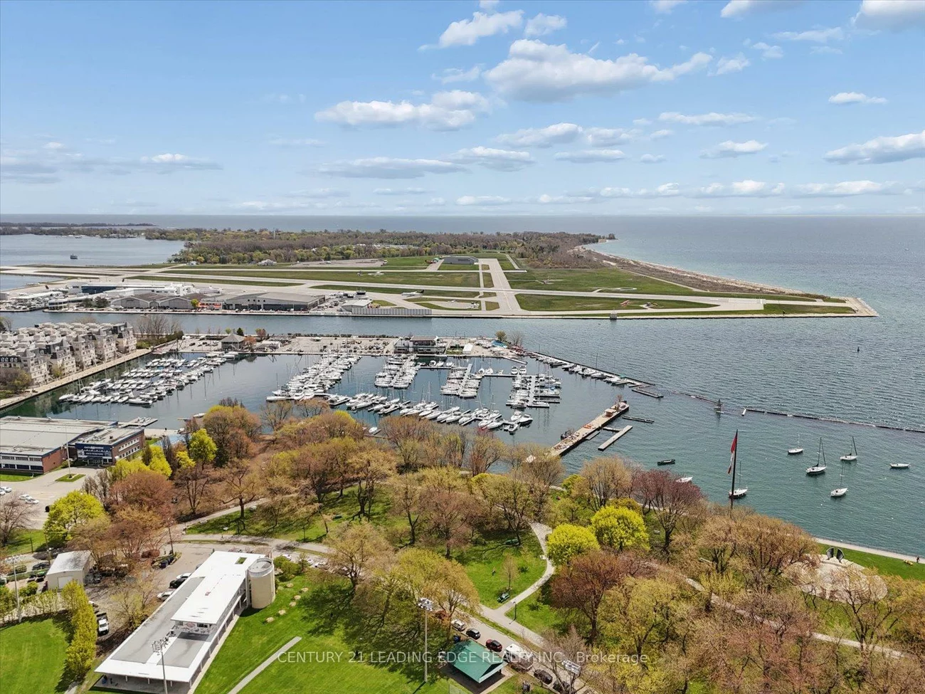 20, Bruyeres, Waterfront Communities C1, Toronto