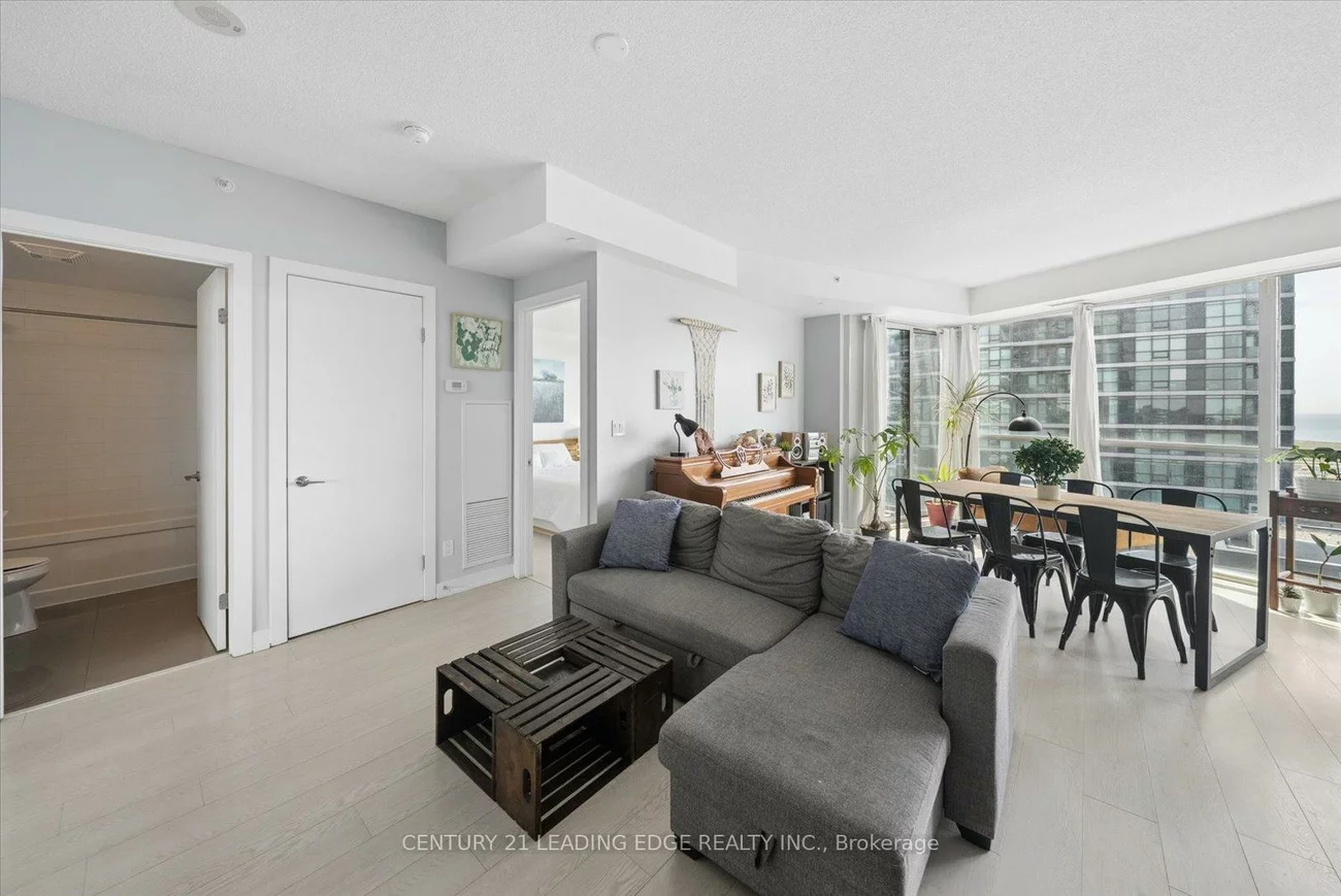 20, Bruyeres, Waterfront Communities C1, Toronto