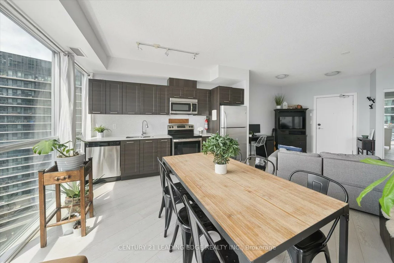 20, Bruyeres, Waterfront Communities C1, Toronto