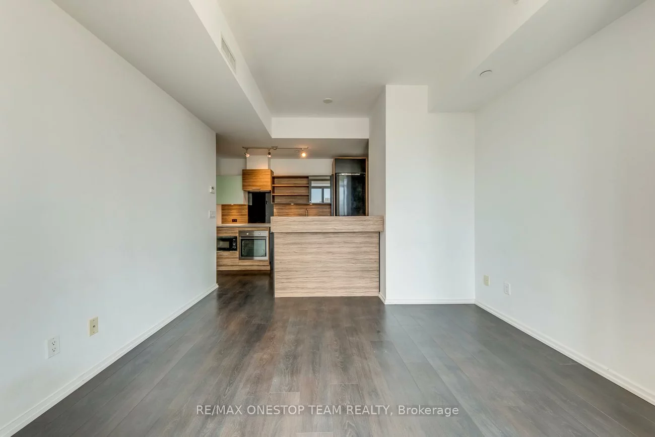 75, St Nicholas, Bay Street Corridor, Toronto
