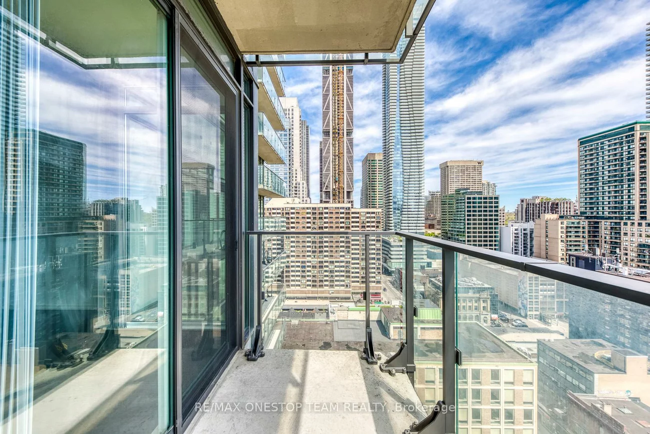 75, St Nicholas, Bay Street Corridor, Toronto