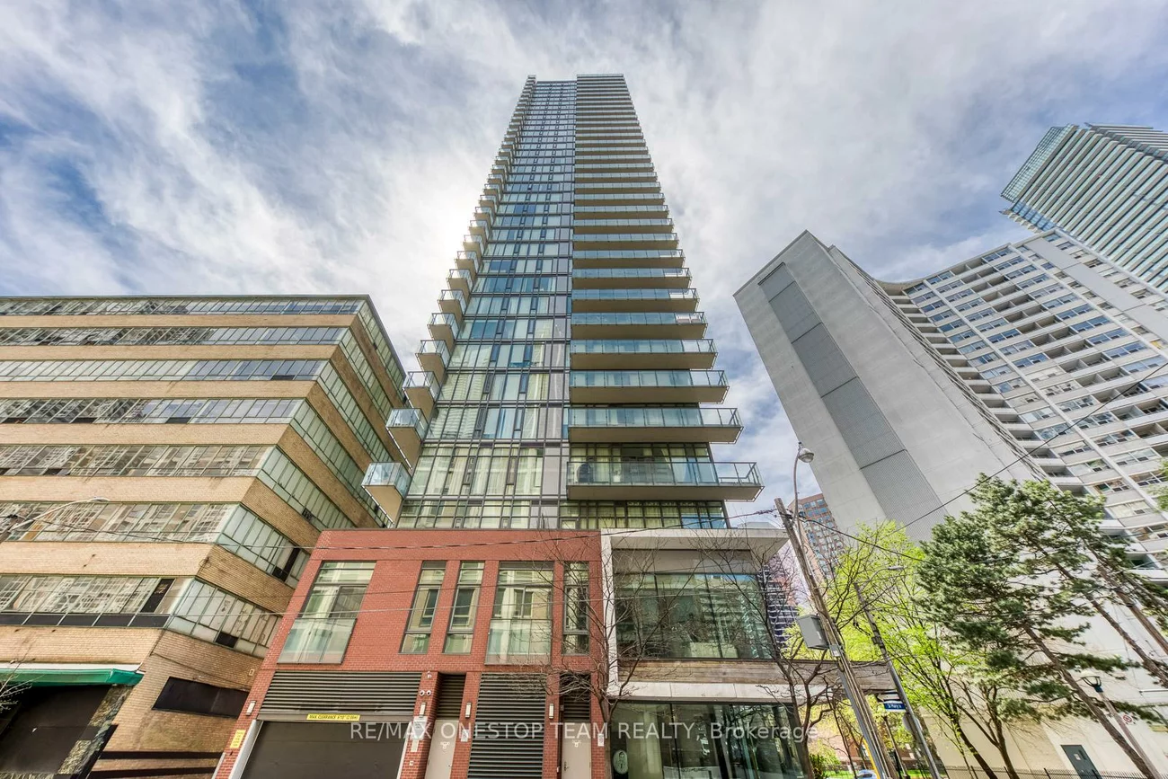 75, St Nicholas, Bay Street Corridor, Toronto