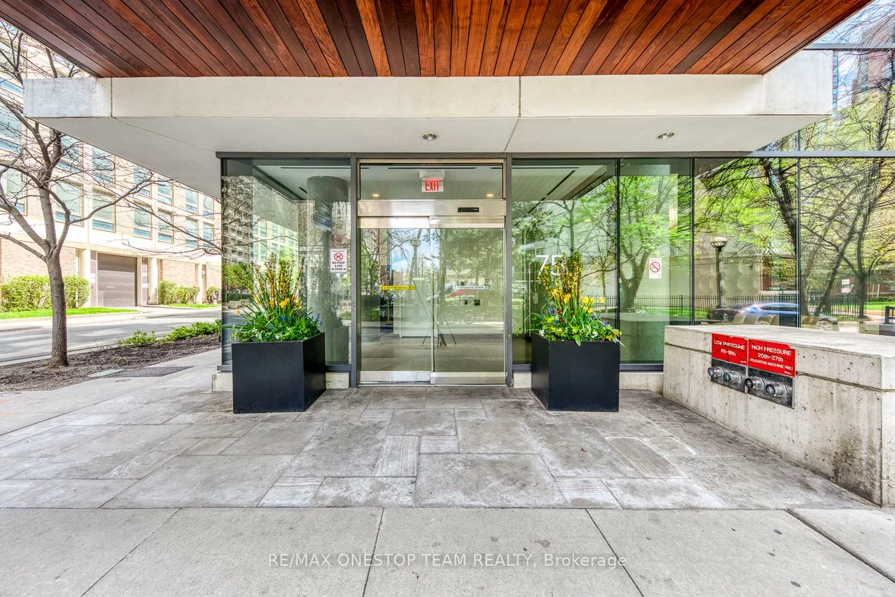 75, St Nicholas, Bay Street Corridor, Toronto