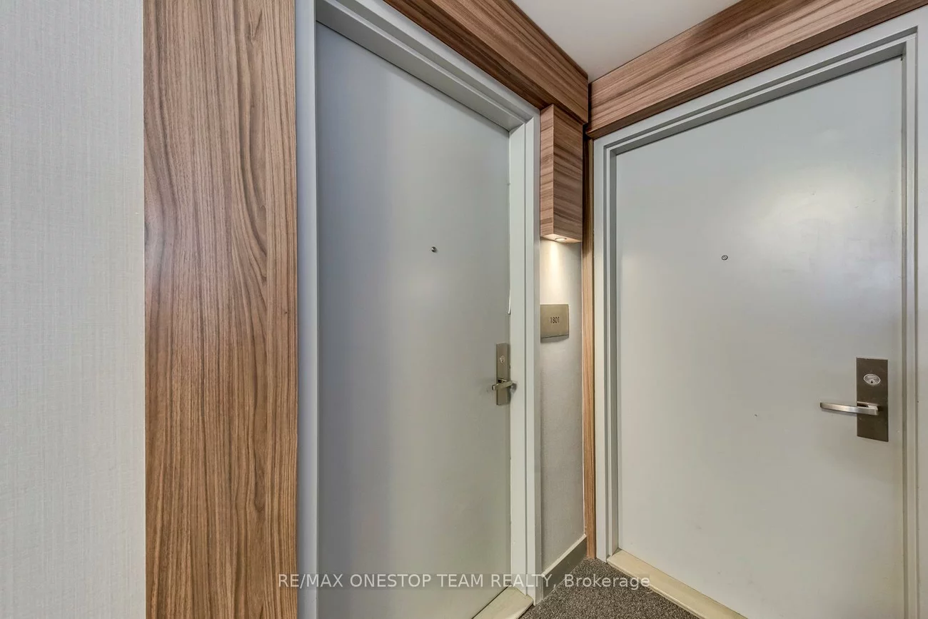 75, St Nicholas, Bay Street Corridor, Toronto