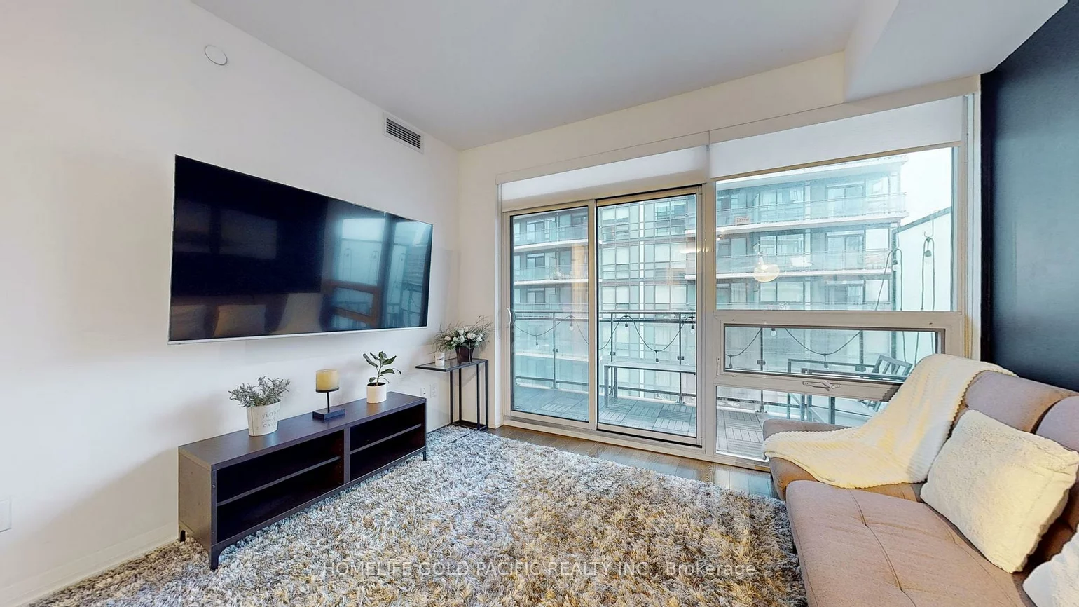 460, Adelaide, Moss Park, Toronto