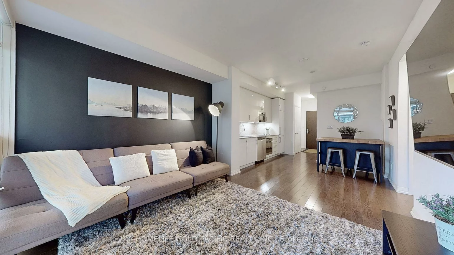 460, Adelaide, Moss Park, Toronto