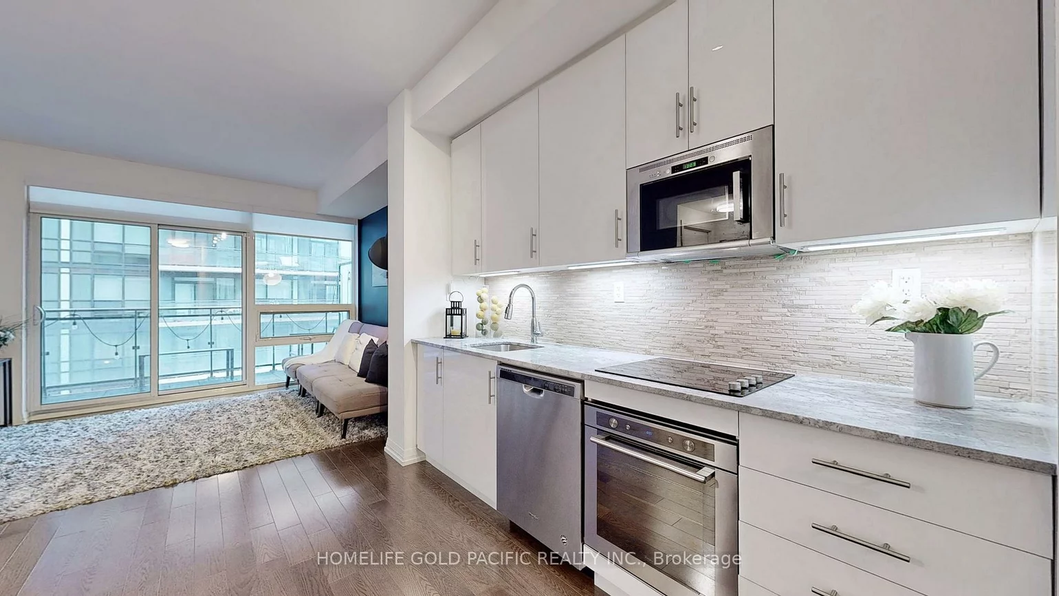 460, Adelaide, Moss Park, Toronto