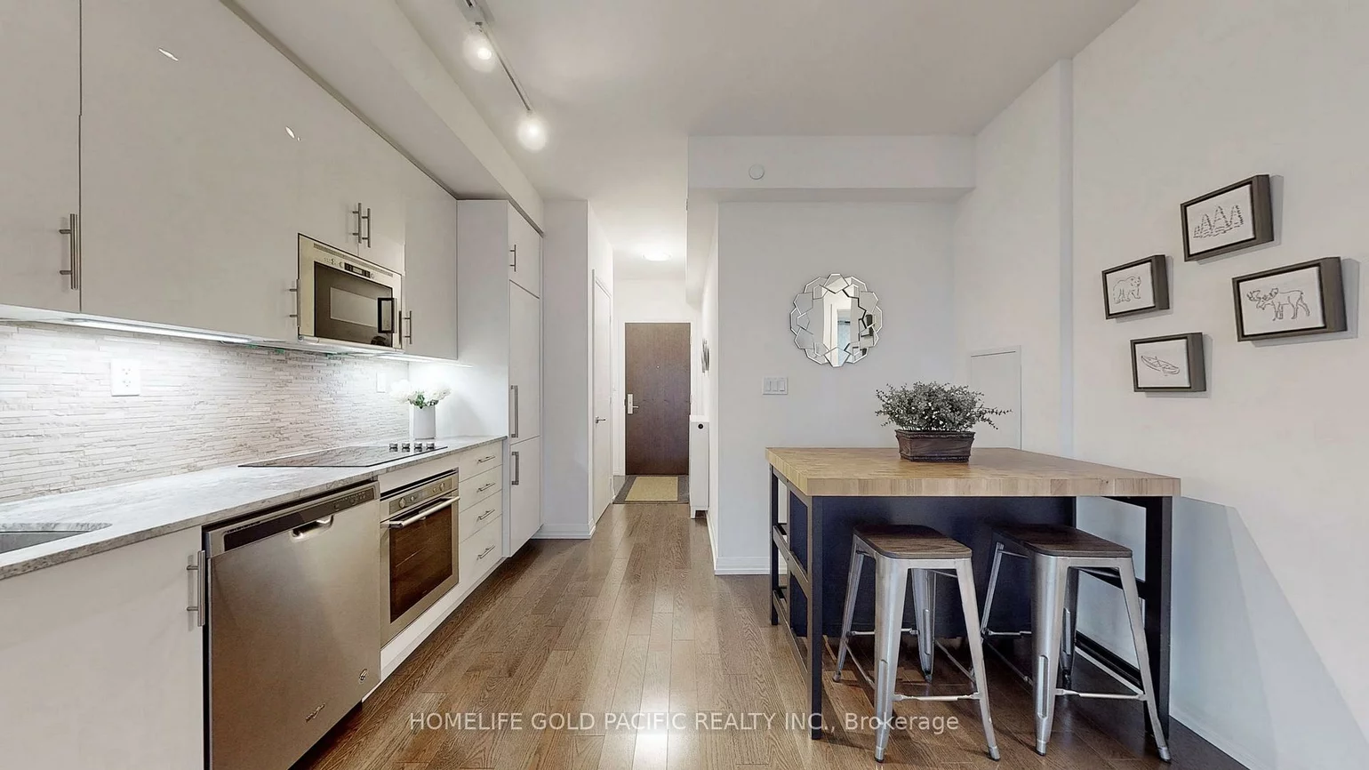 460, Adelaide, Moss Park, Toronto