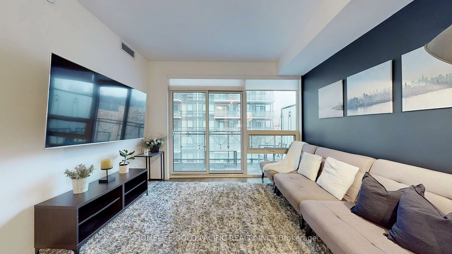 460, Adelaide, Moss Park, Toronto