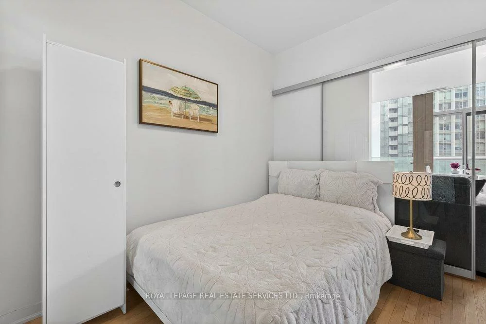 14, York, Waterfront Communities C1, Toronto