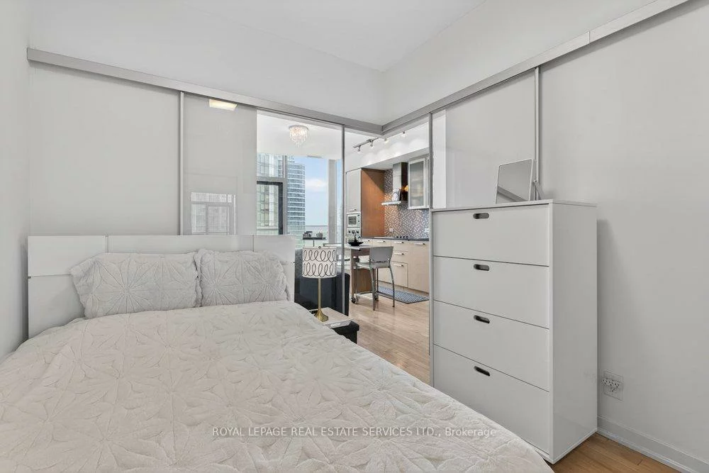 14, York, Waterfront Communities C1, Toronto