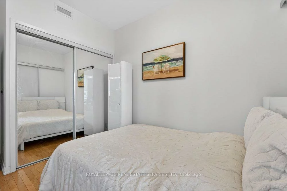 14, York, Waterfront Communities C1, Toronto