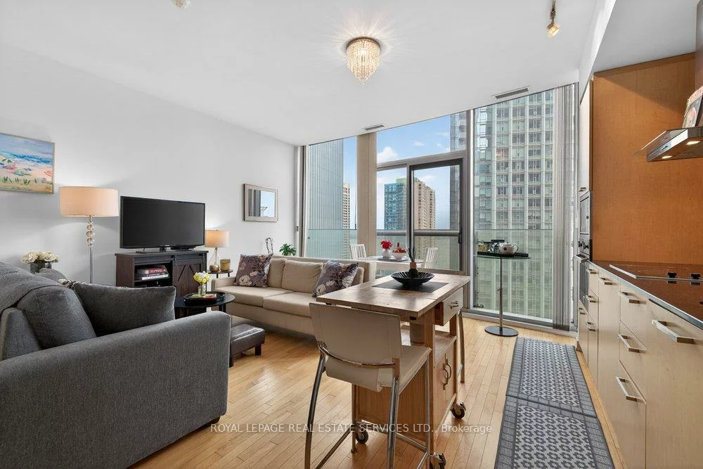 14, York, Waterfront Communities C1, Toronto