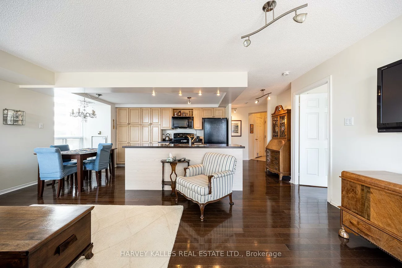 300, Balliol, Mount Pleasant West, Toronto