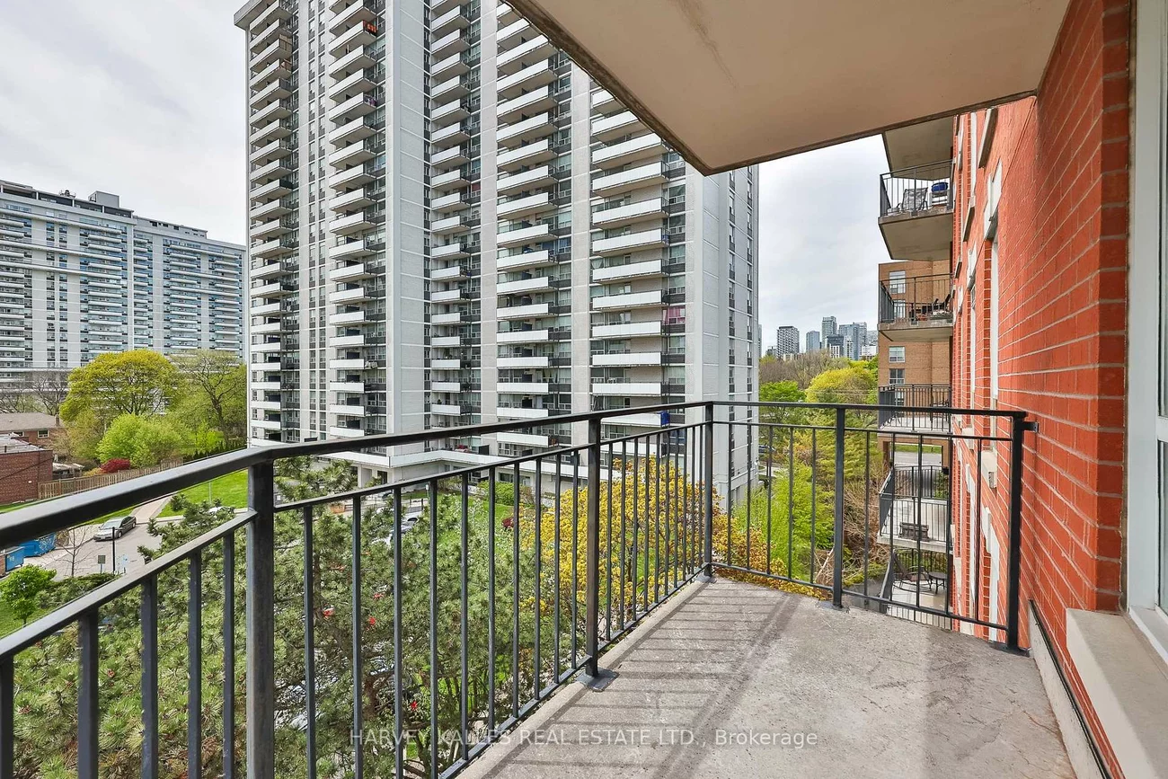 300, Balliol, Mount Pleasant West, Toronto