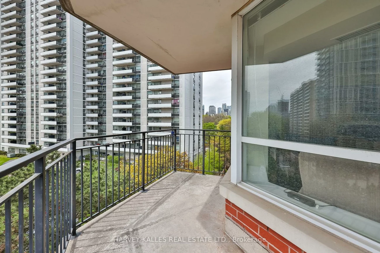 300, Balliol, Mount Pleasant West, Toronto