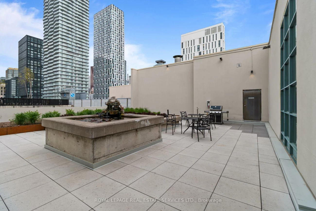 135, Dalhousie, Church-Yonge Corridor, Toronto