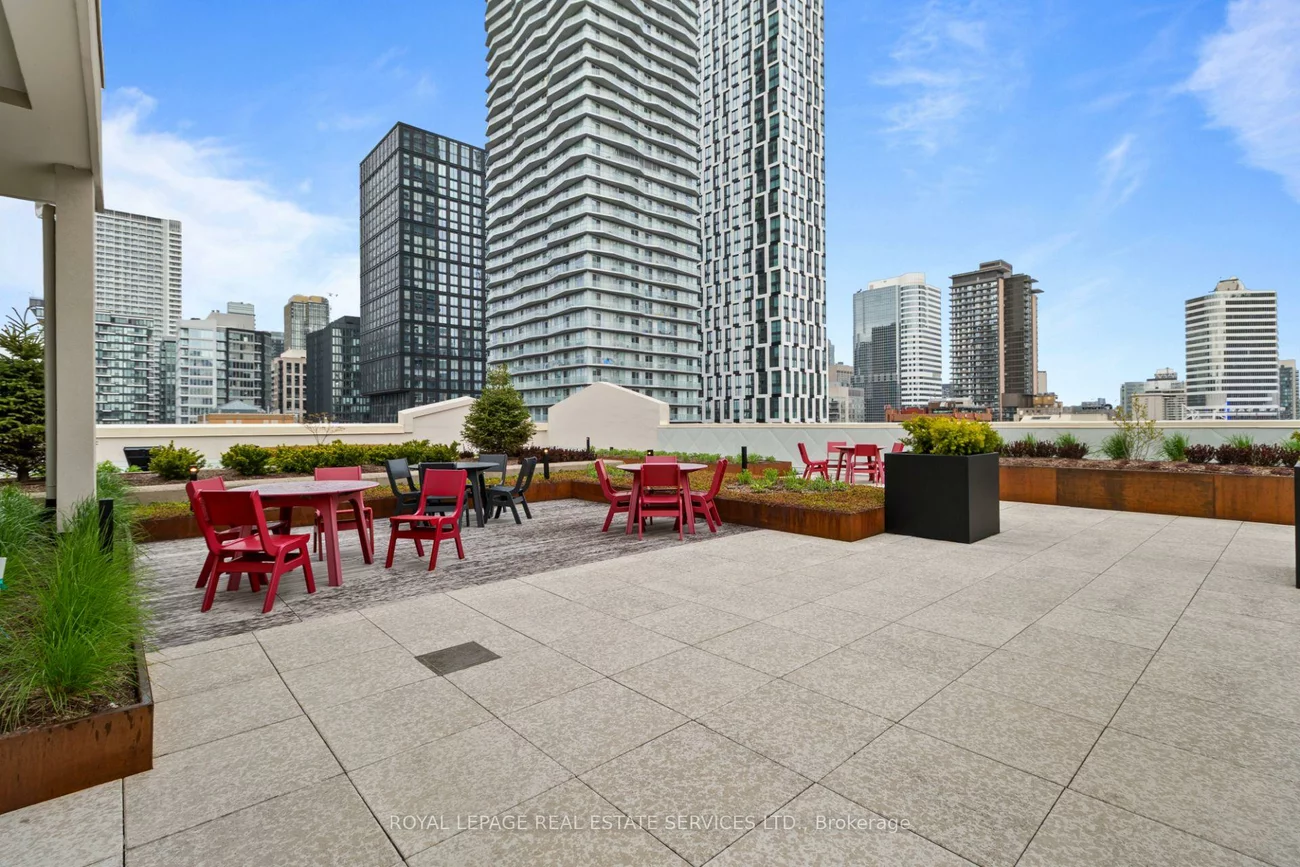 135, Dalhousie, Church-Yonge Corridor, Toronto