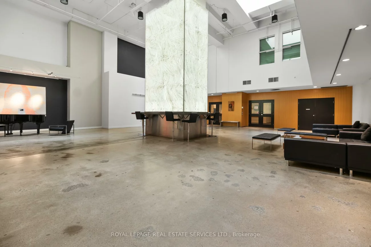 135, Dalhousie, Church-Yonge Corridor, Toronto