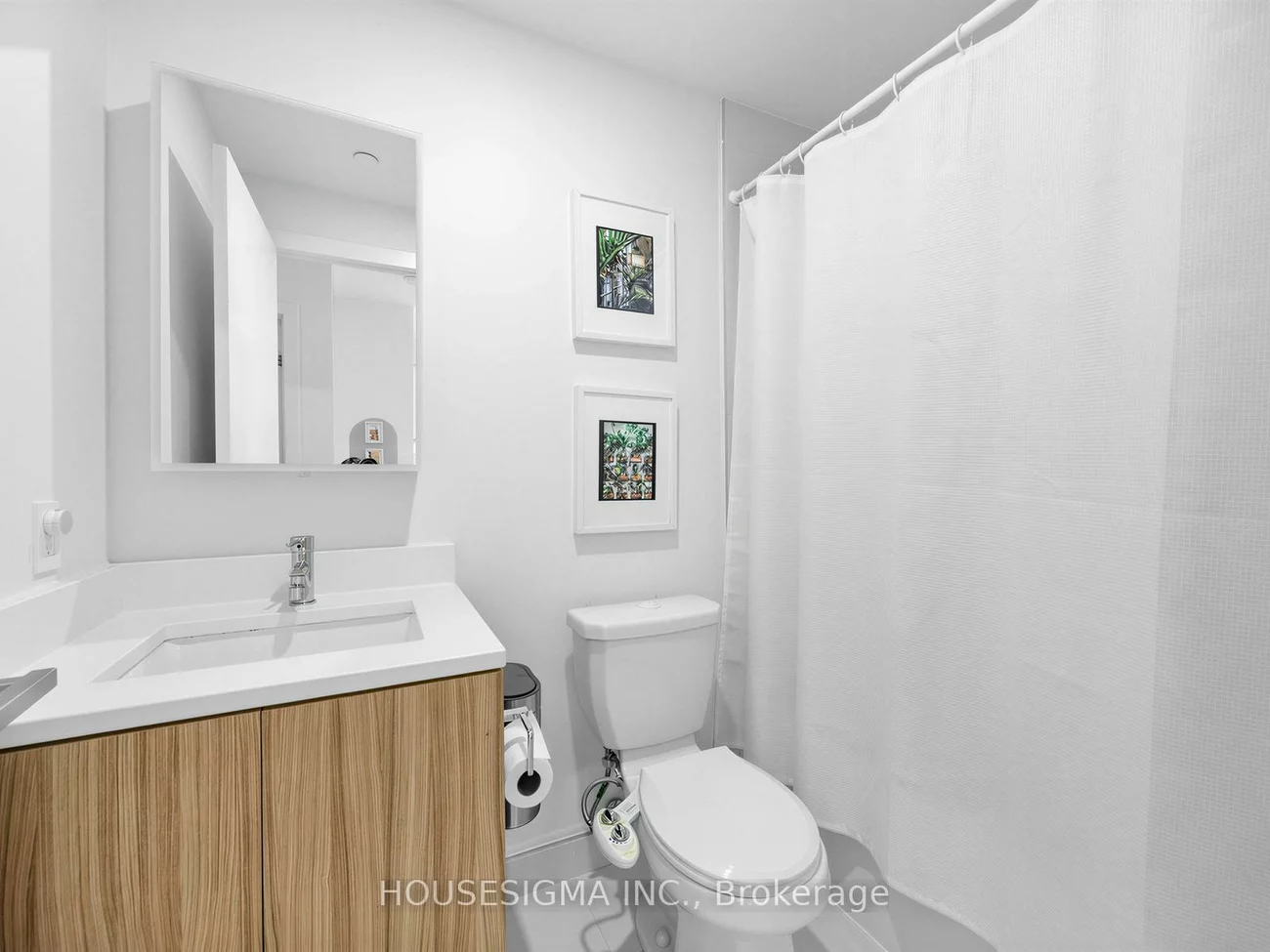 223, St.Clair, Casa Loma, Toronto