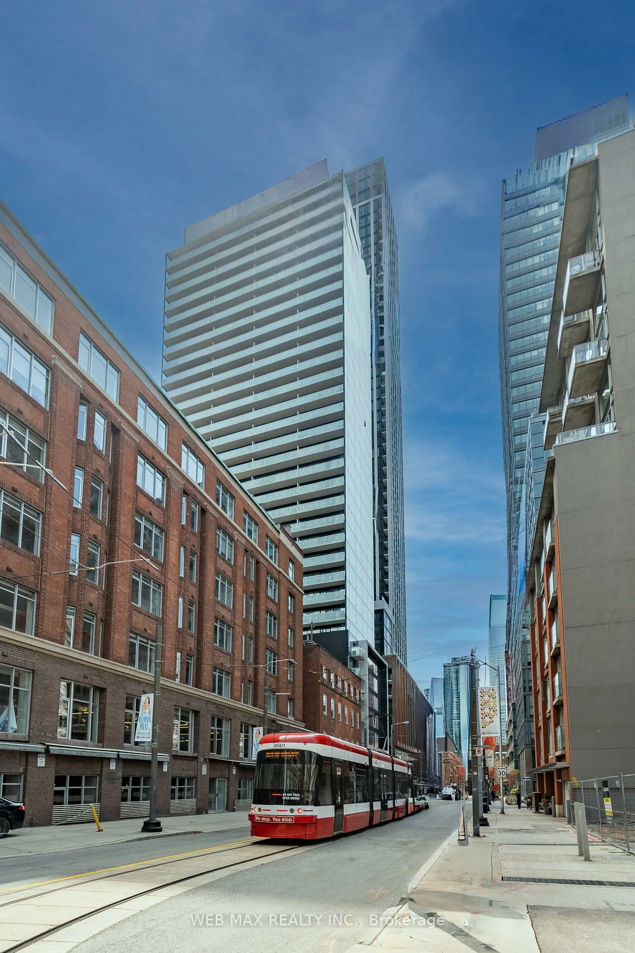 11, Charlotte, Waterfront Communities C1, Toronto