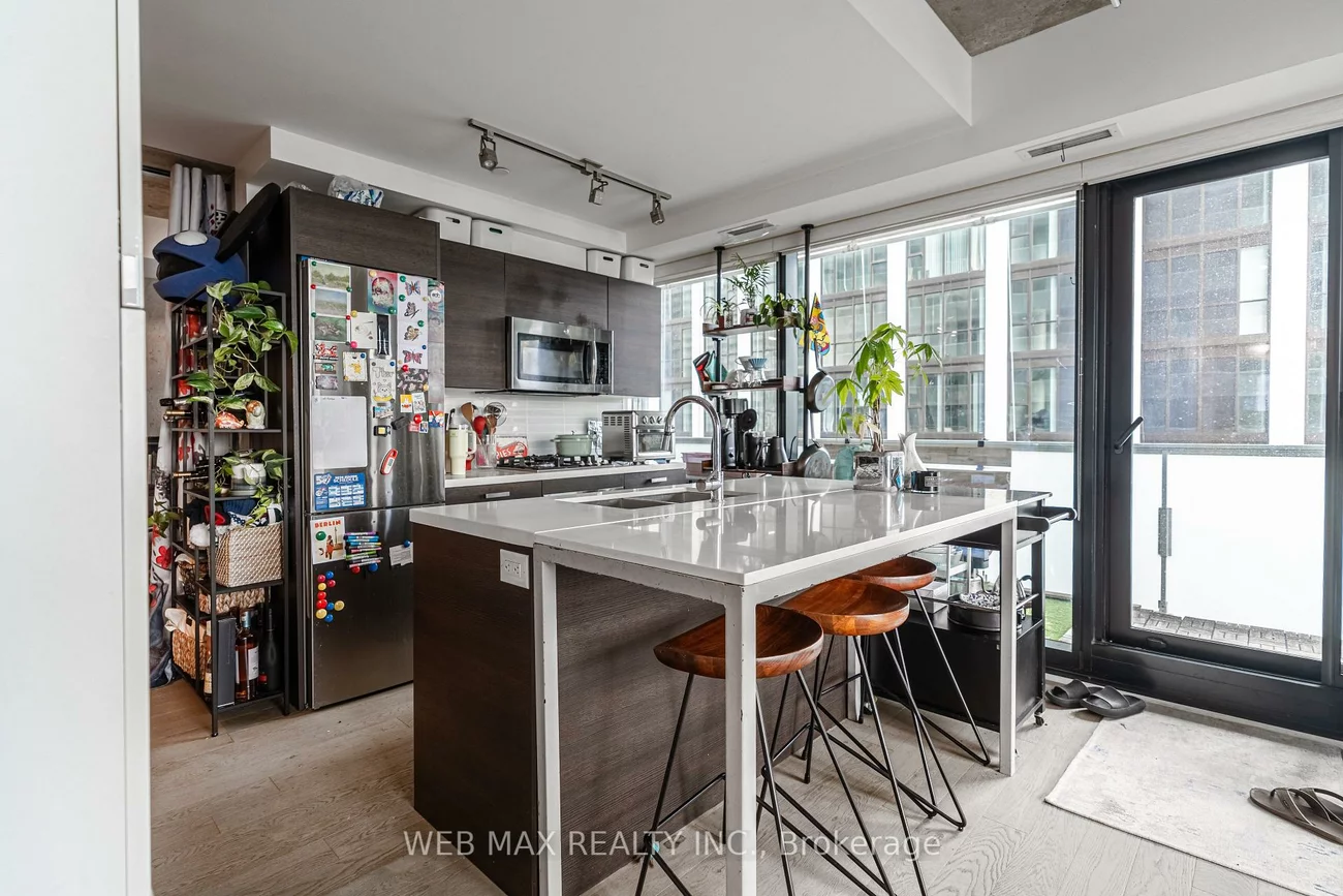 11, Charlotte, Waterfront Communities C1, Toronto