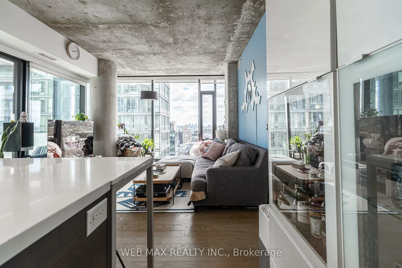 11, Charlotte, Waterfront Communities C1, Toronto