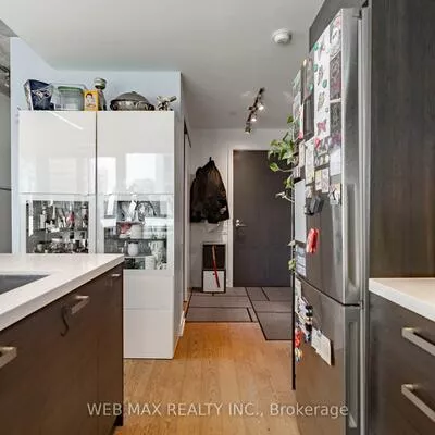 11, Charlotte, Waterfront Communities C1, Toronto