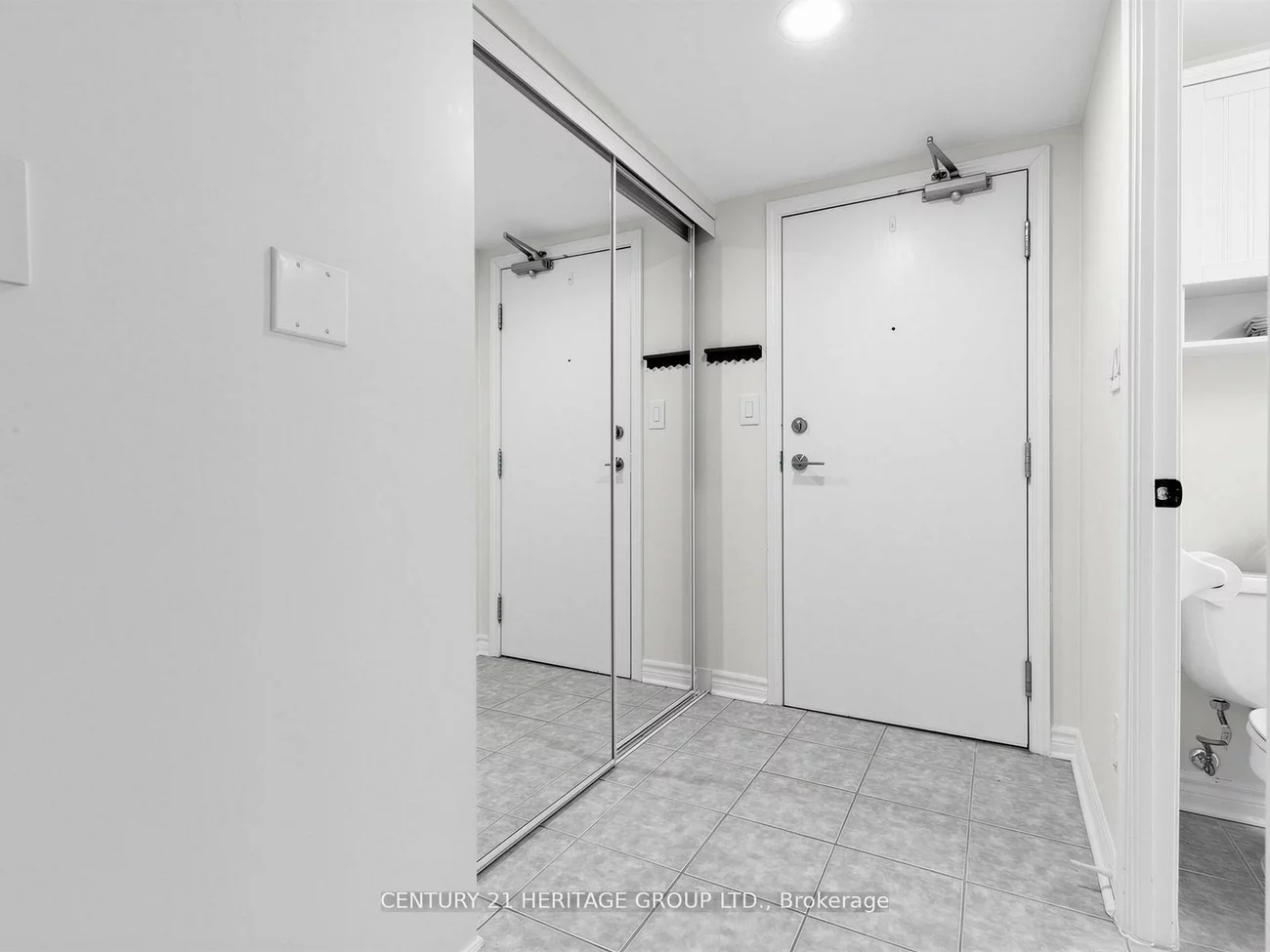 8, Rean, Bayview Village, Toronto