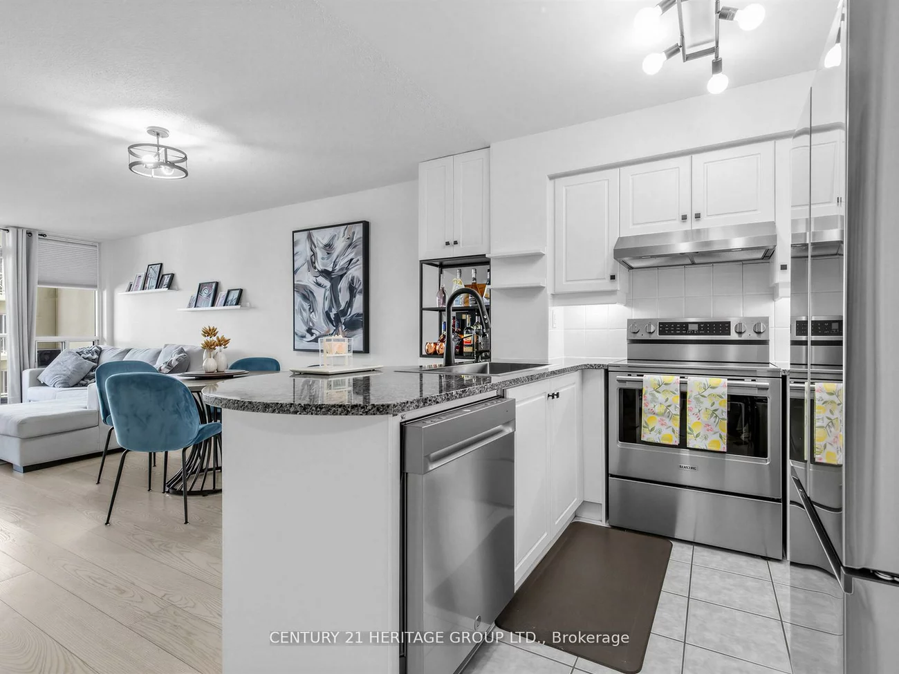 8, Rean, Bayview Village, Toronto