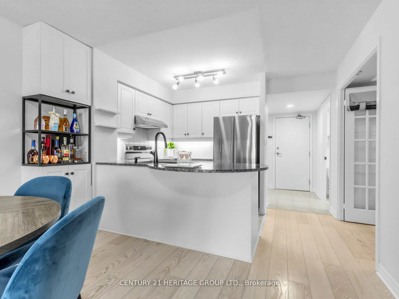 8, Rean, Bayview Village, Toronto