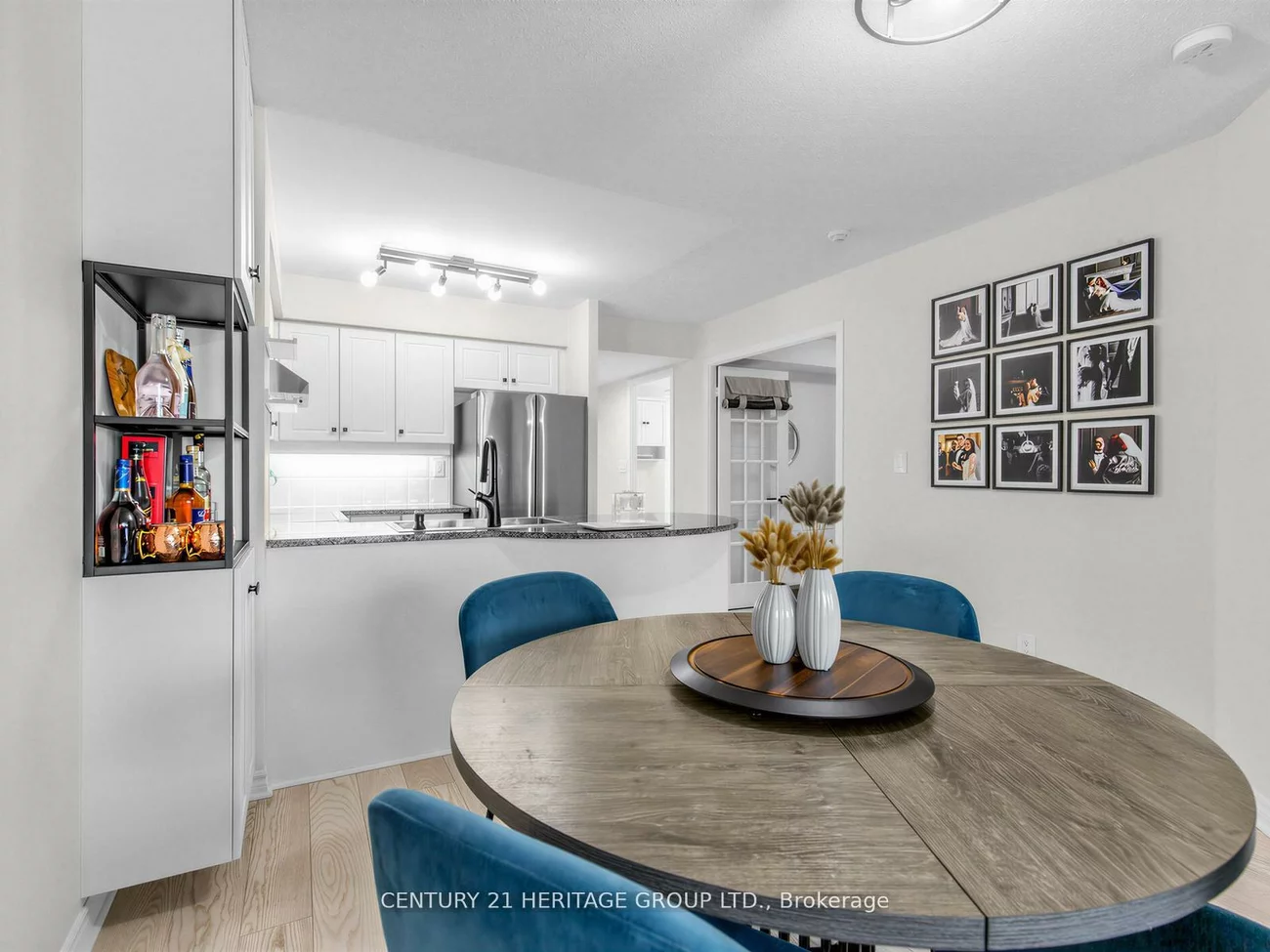 8, Rean, Bayview Village, Toronto