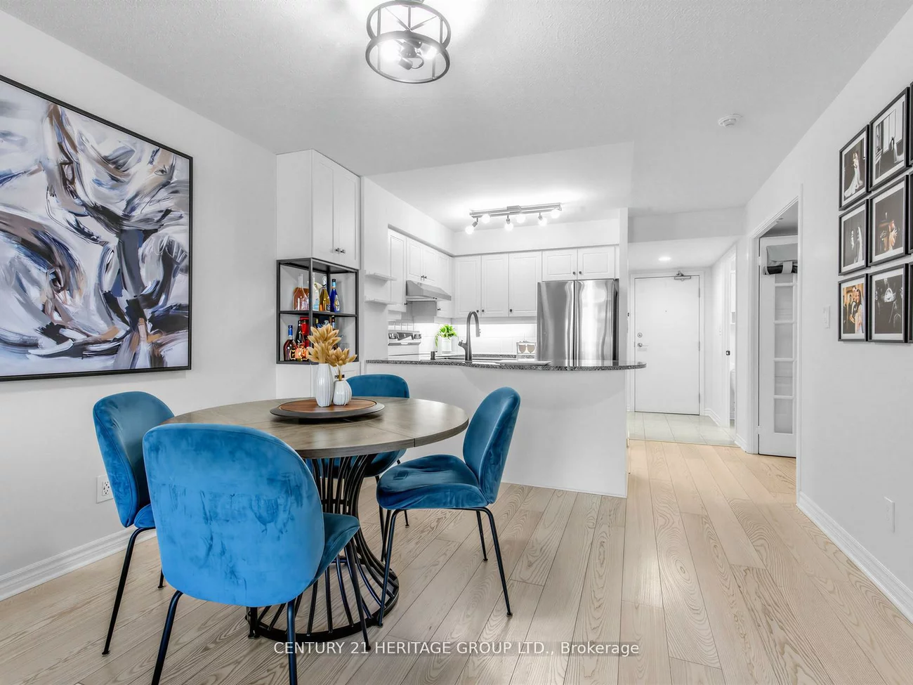 8, Rean, Bayview Village, Toronto
